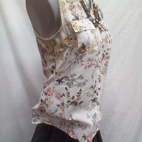 Soho New York & Co, short sleeve Shell, Camp Shirt - Picture 3 of 9